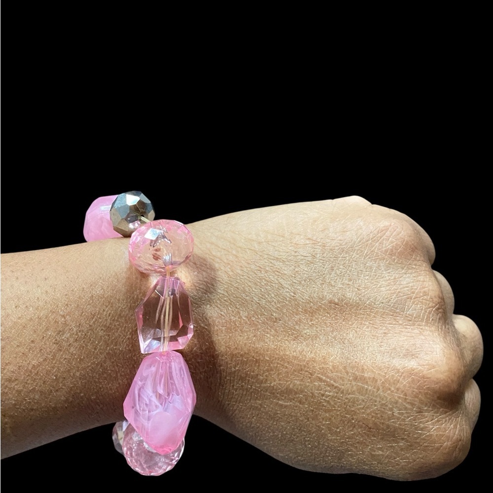 Elegant Pink Beaded Bracelet